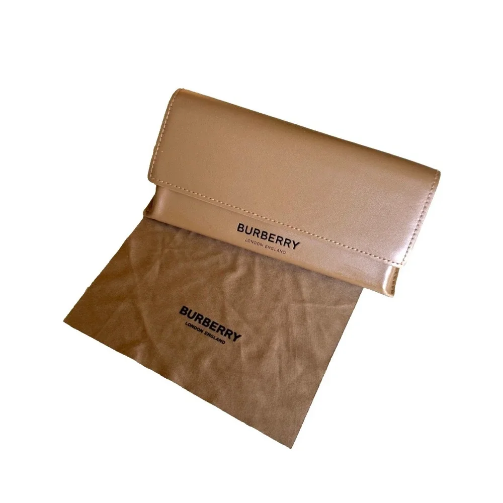 Burberry London Sunglass Case and Lens Cloth (glasses not incl)‎